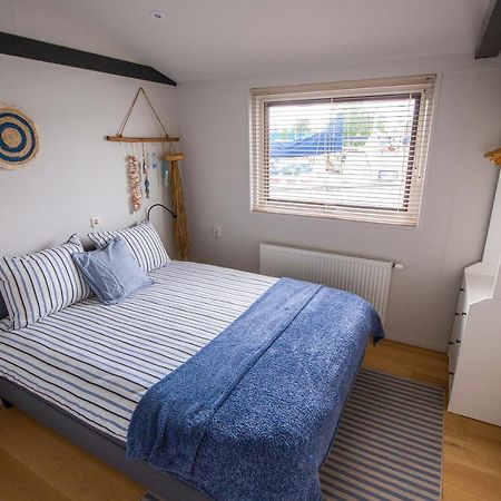 Unieke Woonboot In Harlingen Apartment Exterior photo