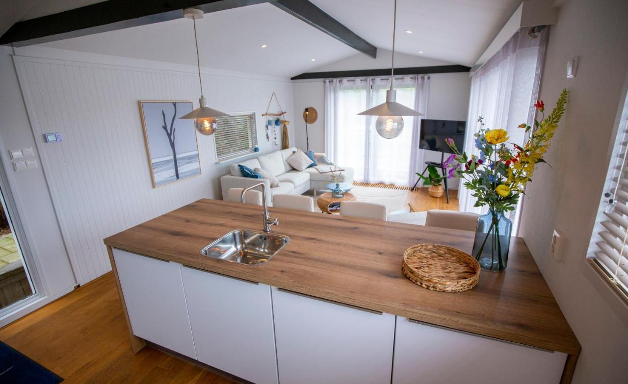 Unieke Woonboot In Harlingen Apartment Exterior photo