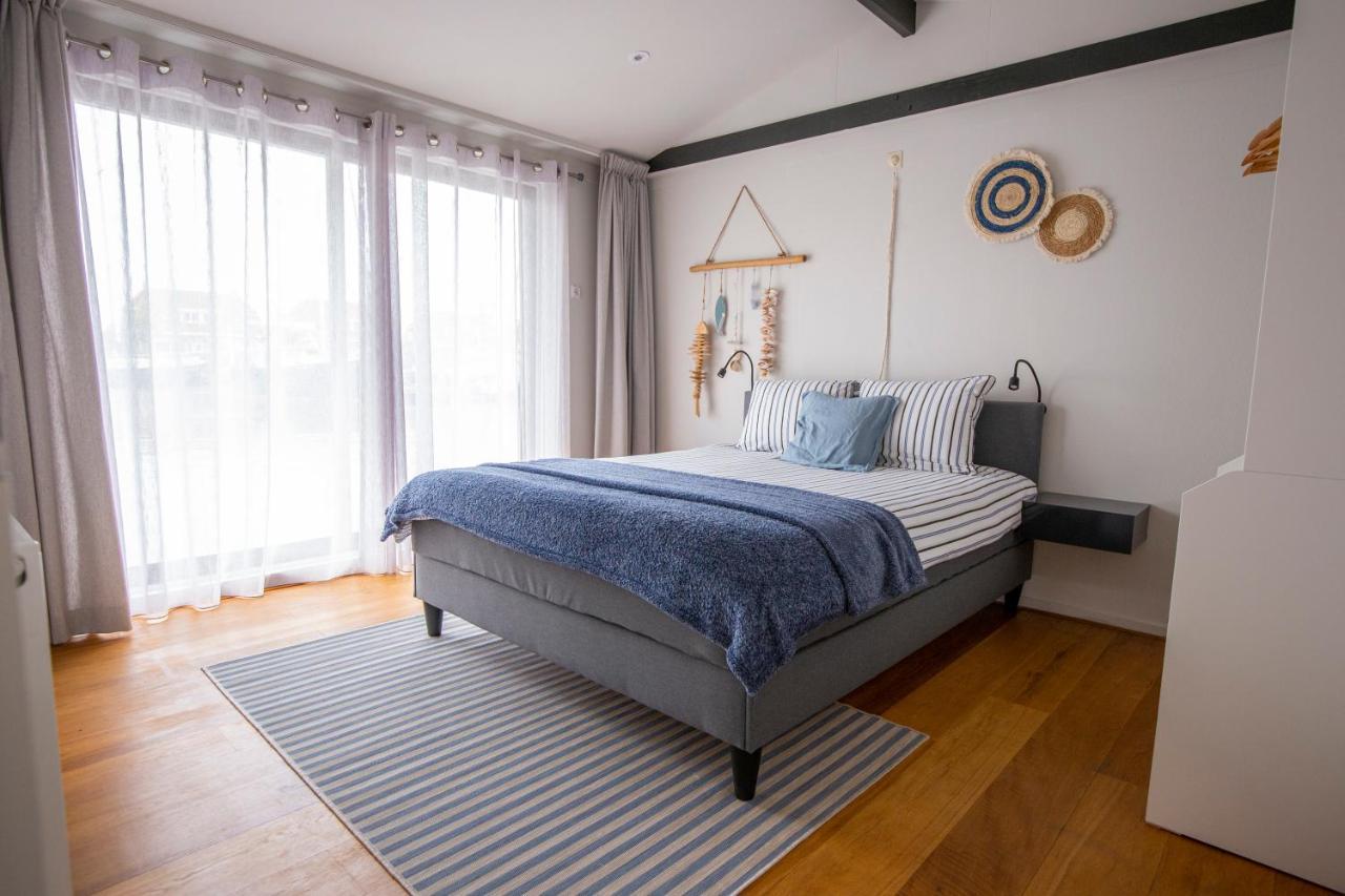 Unieke Woonboot In Harlingen Apartment Exterior photo